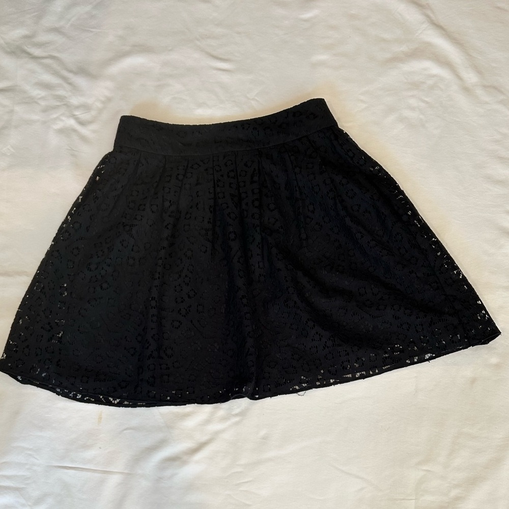Banana‎ Republic Black Lace Cotton  Mini Skirt Size 6 Zipper Closure Full Lining